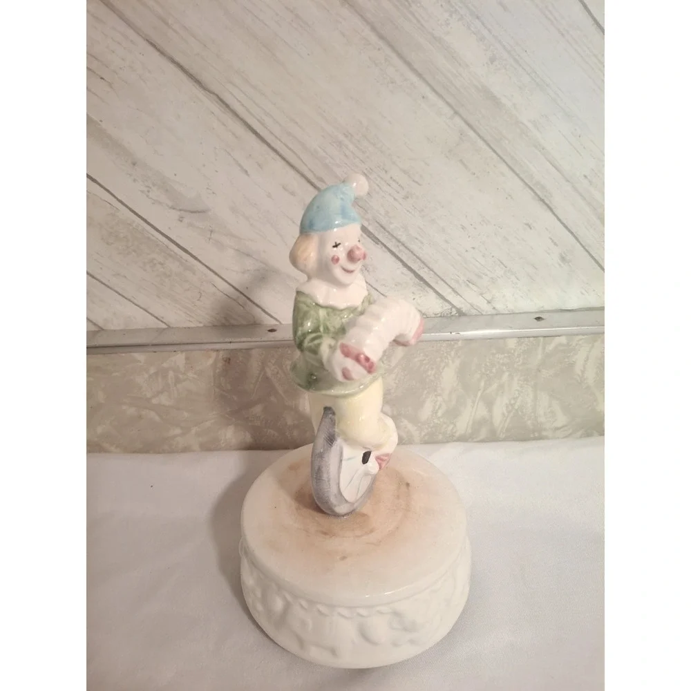 Clown Music Box Summit Collection 1991 Porcelain 